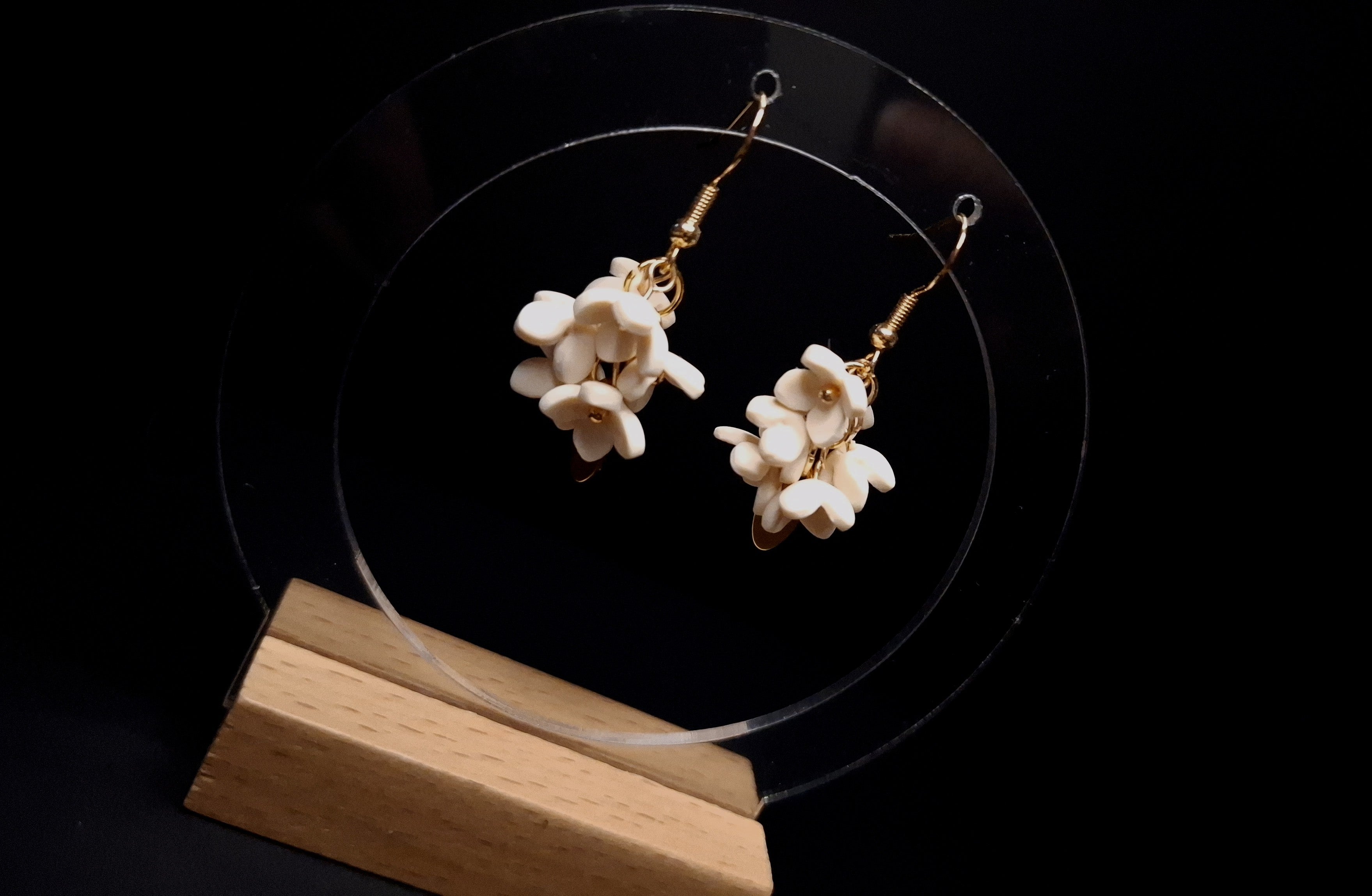Flower dangles small
