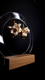 Flower dangles big
