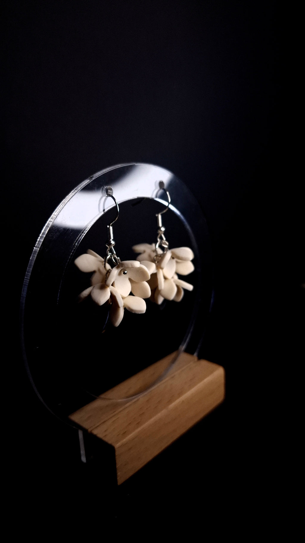 Flower dangles big