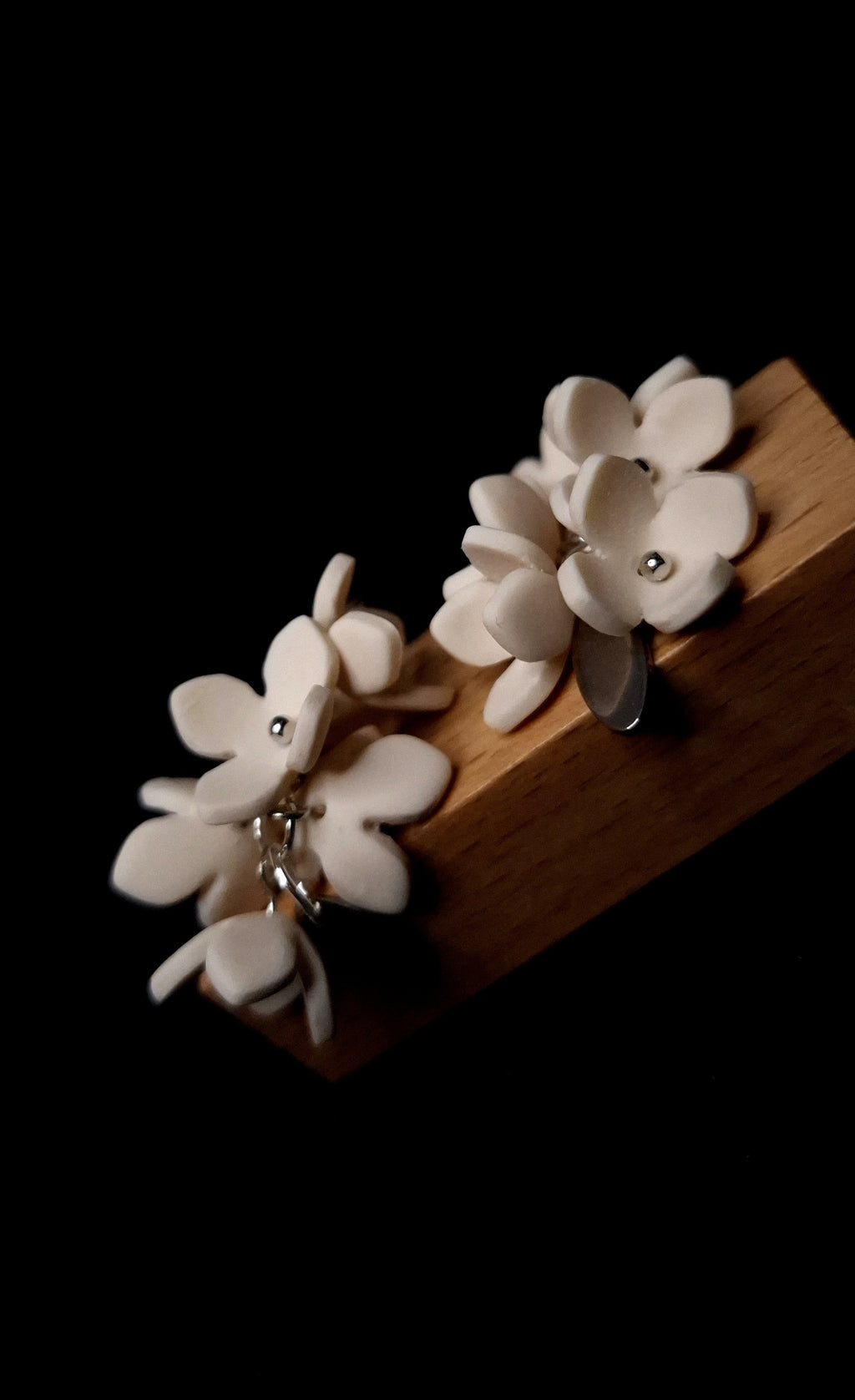 Flower dangles big